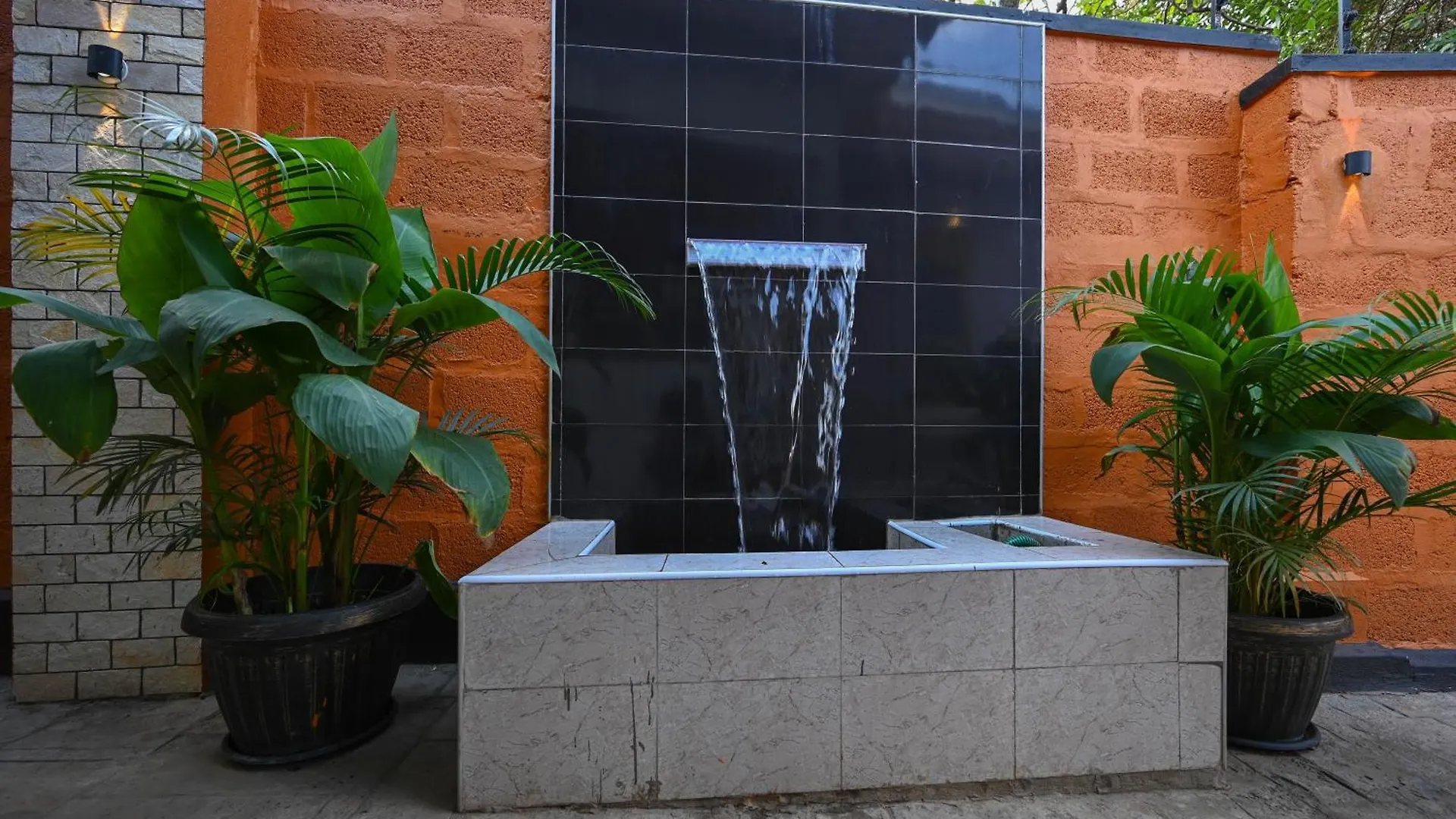 Cascade Cove Kampala -Jacuzzi - Gazebo With Fountain Βίλα Ουγκάντα